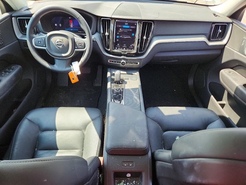 2025 VOLVO XC60 CORE 8