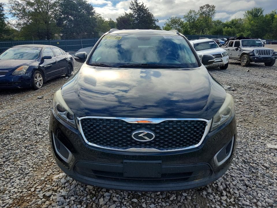 2017 KIA SORENTO LX V6 5