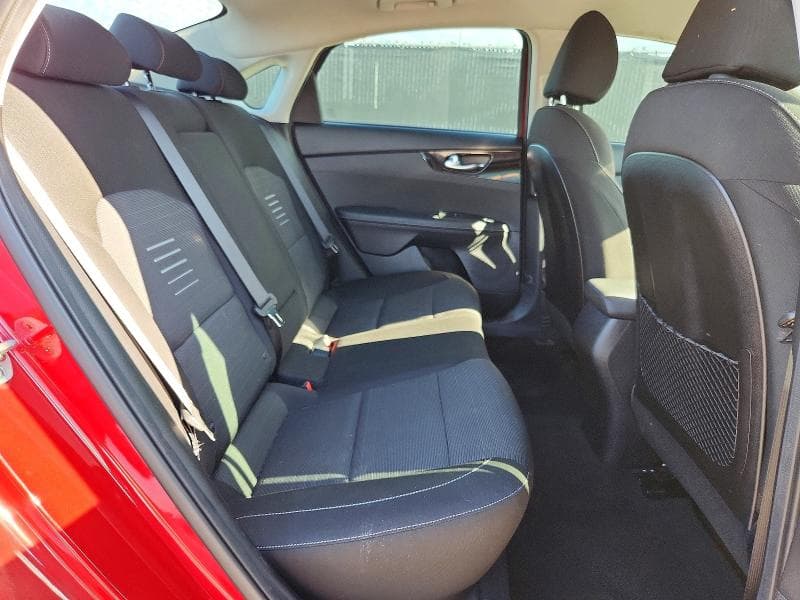 2019 KIA FORTE S 10