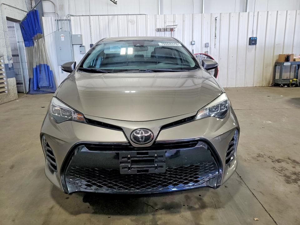 2017 TOYOTA COROLLA SE 5