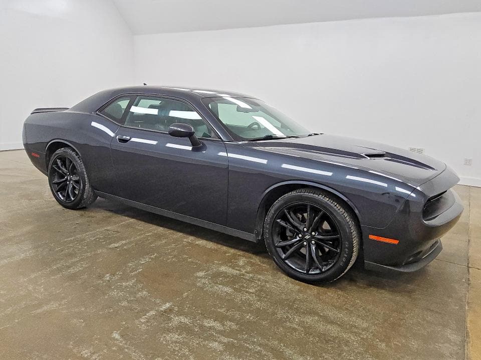 2018 DODGE CHALLENGER SXT 4