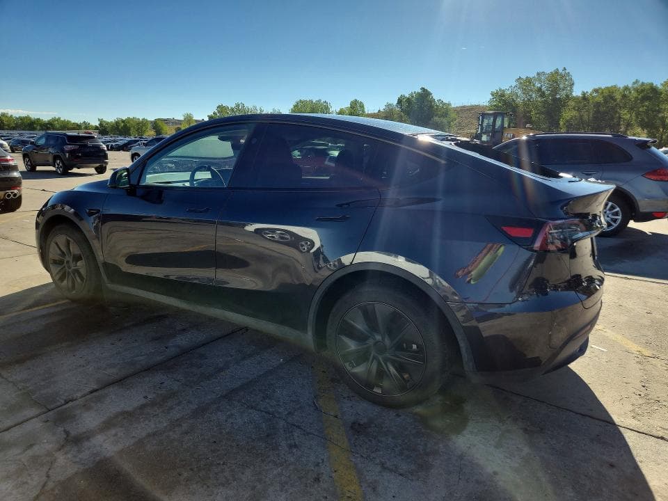 2024 TESLA MODEL Y 2