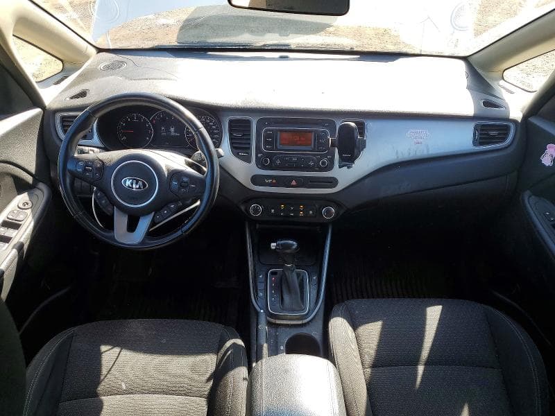 2017 KIA RONDO 8