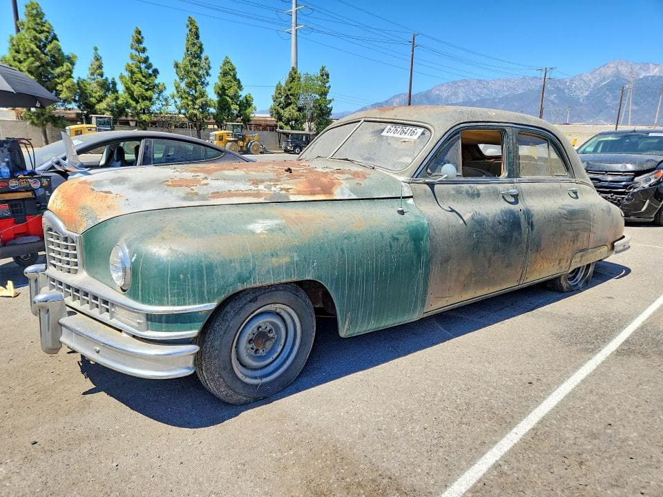1949 PACKARD 8 DELUXE - 1