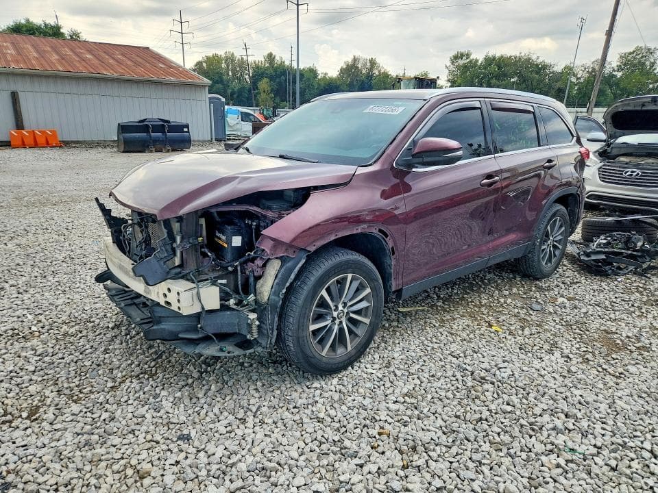 2019 TOYOTA HIGHLANDER XLE - 1