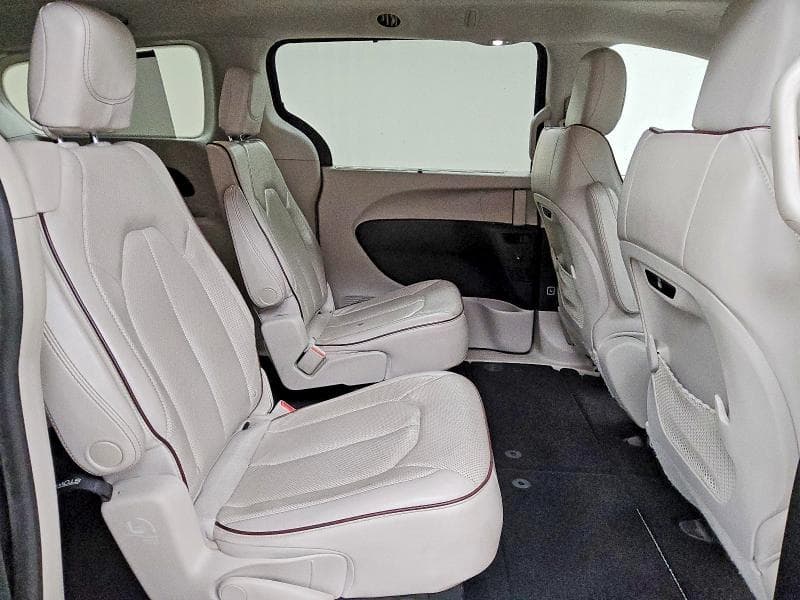 2020 CHRYSLER PACIFICA LIMITED 11