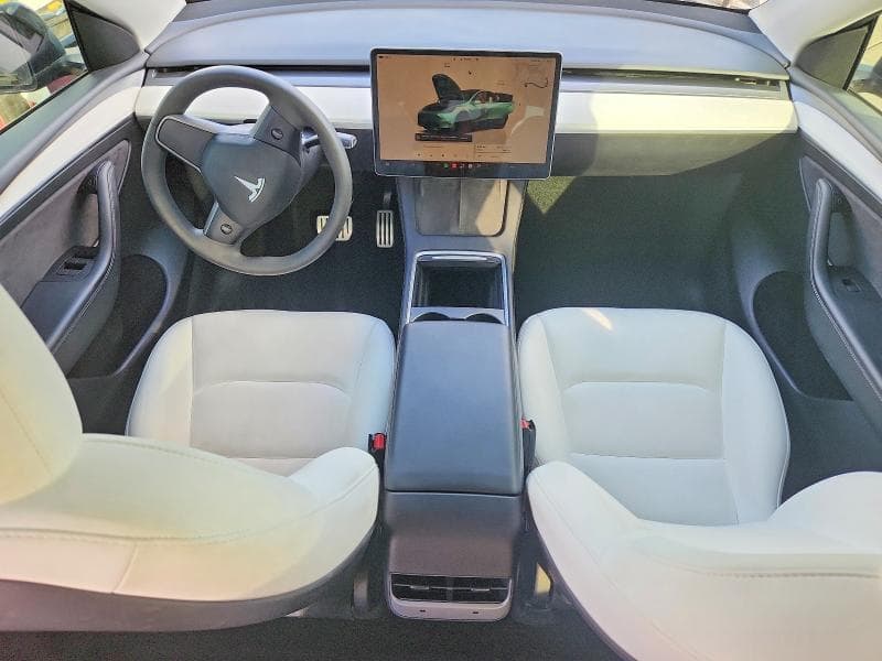 2023 TESLA MODEL Y 8