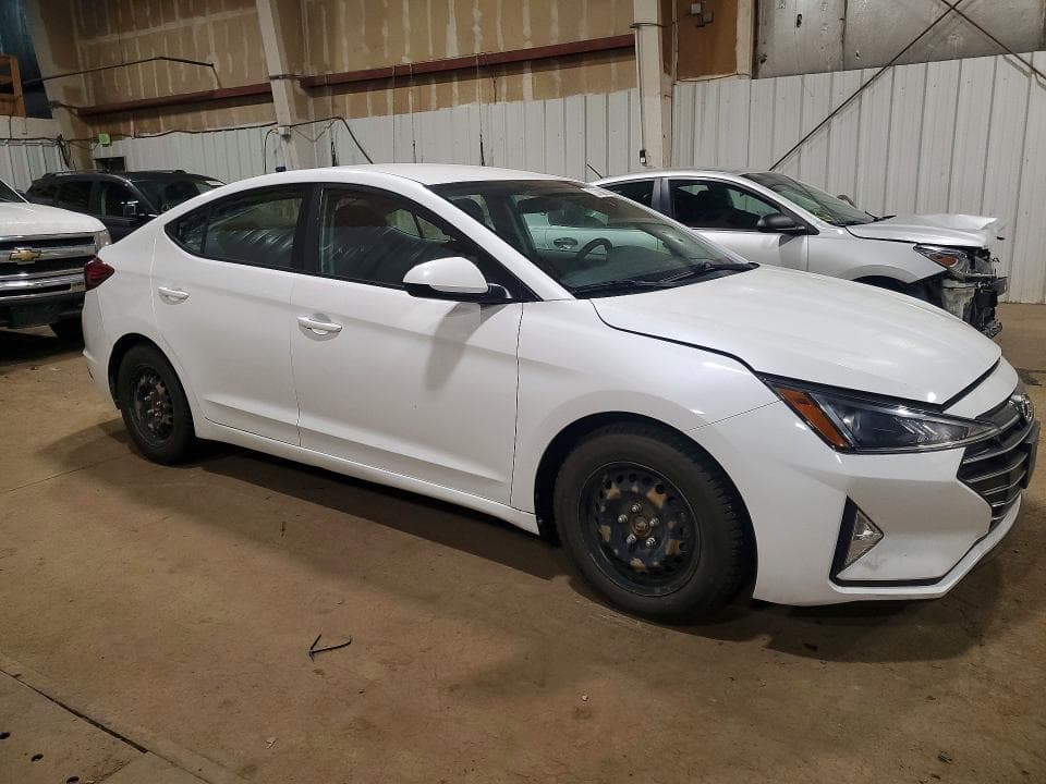 2019 HYUNDAI ELANTRA SE 4