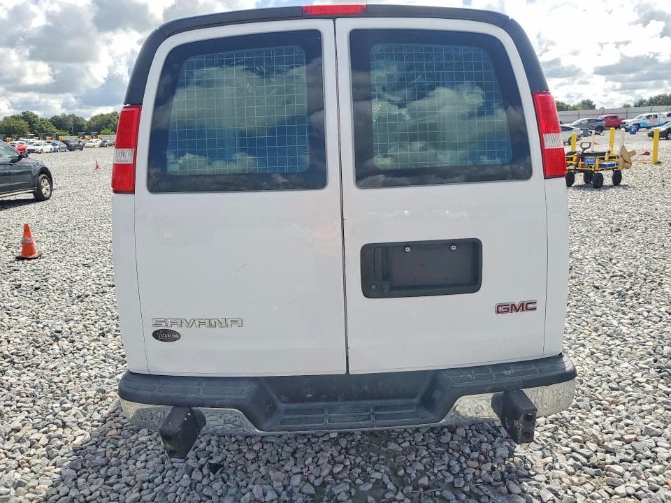 2021 GMC SAVANA G2500 6