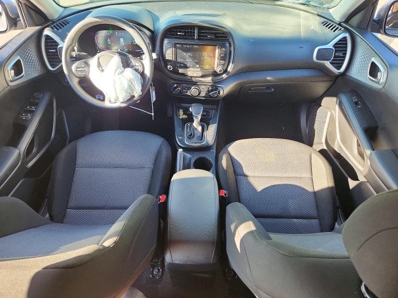 2025 KIA SOUL LX 8