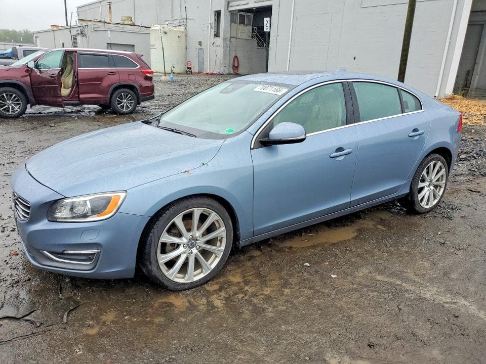 2018 VOLVO S60 PLATINUM - 1