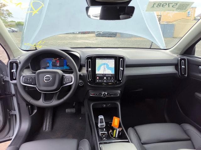 2026 VOLVO XC40 PLUS 9