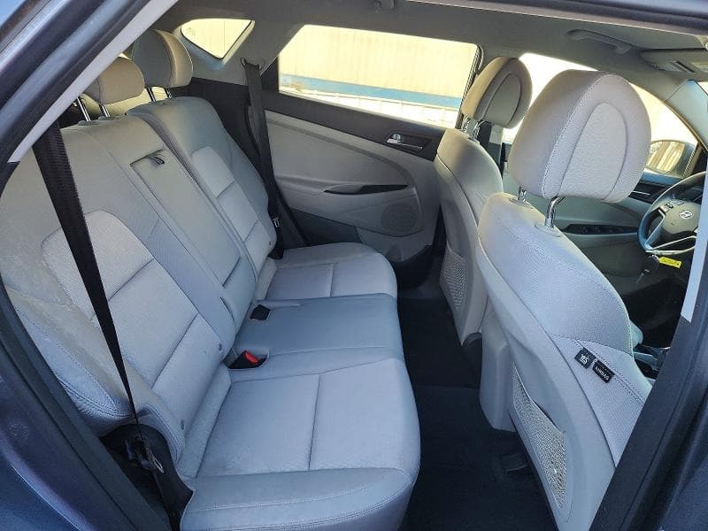 2017 HYUNDAI TUCSON SE 10