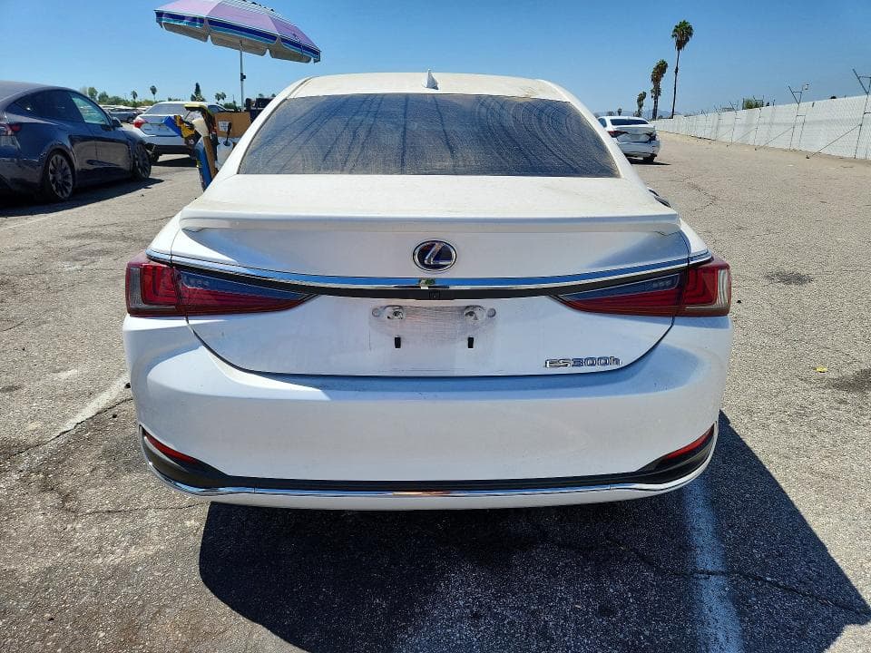 2022 LEXUS ES 300H BASE 6
