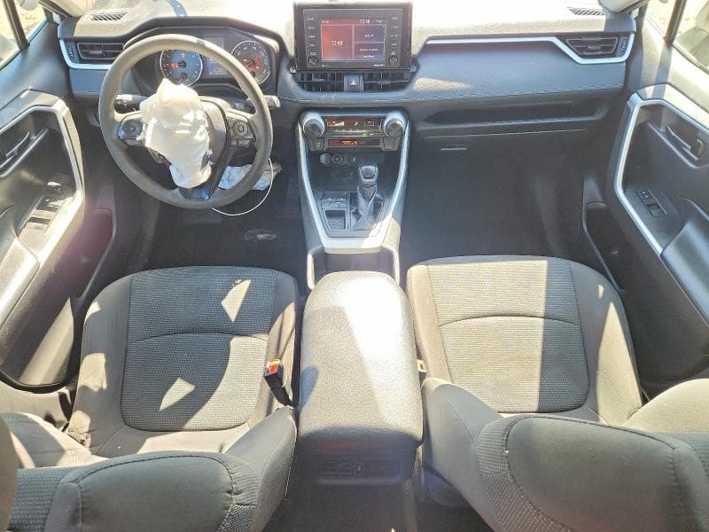 2022 TOYOTA RAV4 LE 8