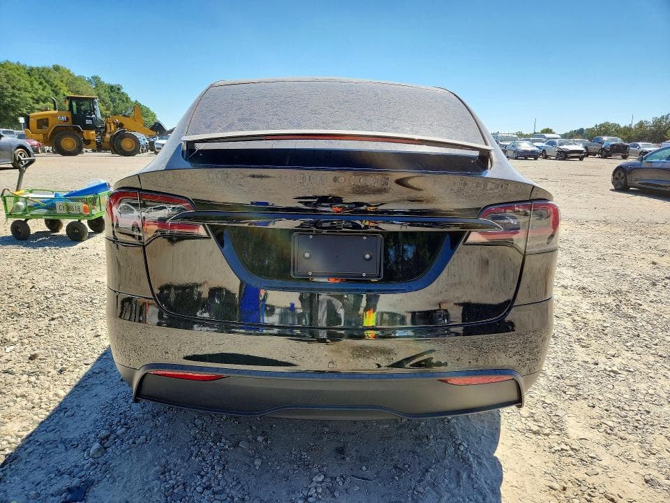 2026 TESLA MODEL X 6