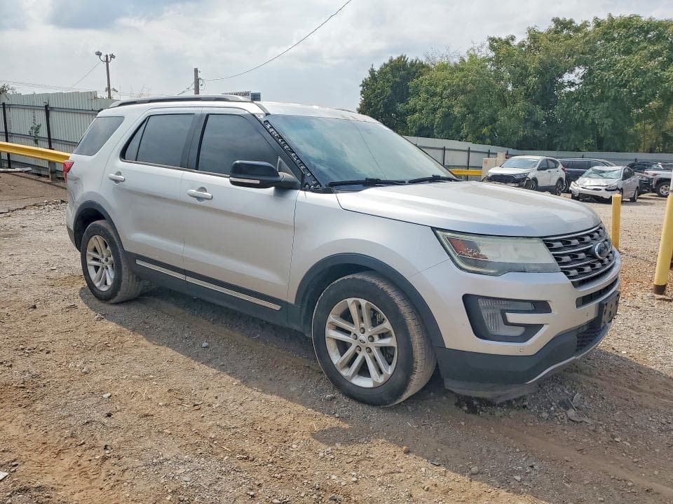 2017 FORD EXPLORER XLT 4