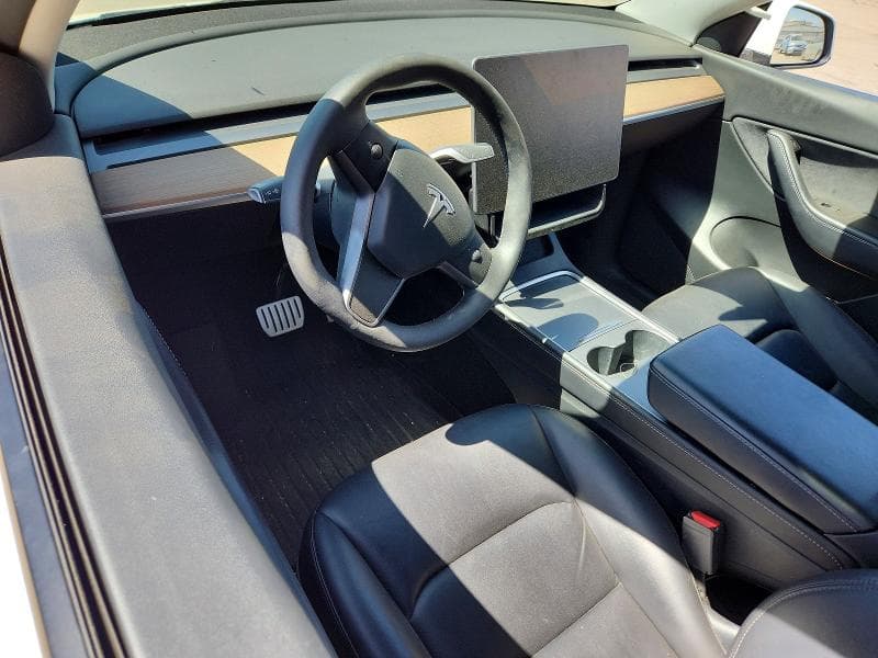2022 TESLA MODEL Y 8