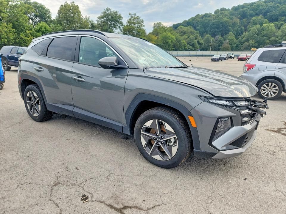 2026 HYUNDAI TUCSON SEL 4