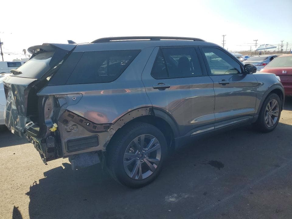 2023 FORD EXPLORER XLT 3