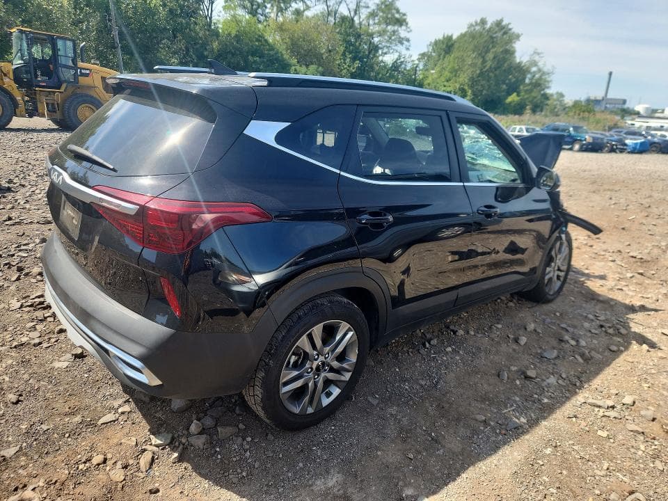 2022 KIA SELTOS S 3