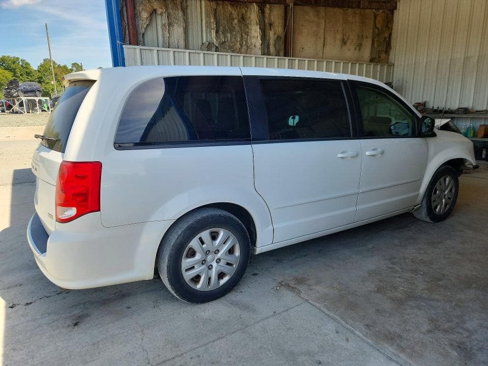 2017 DODGE GRAND CARAVAN SE 3