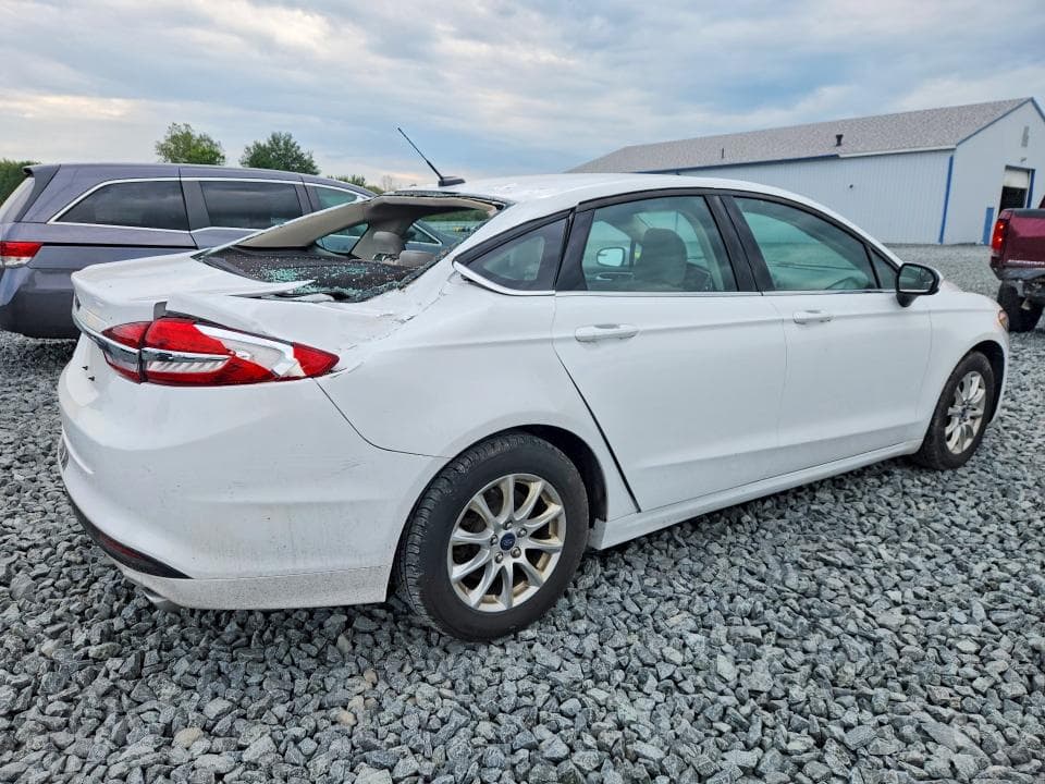 2017 FORD FUSION S 3