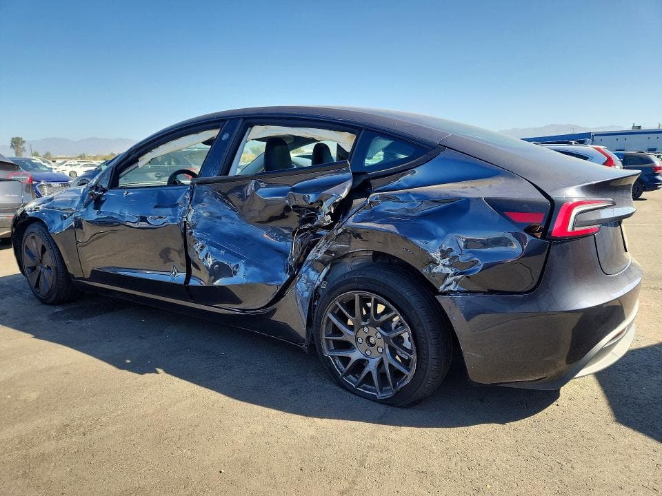 2025 TESLA MODEL 3 2