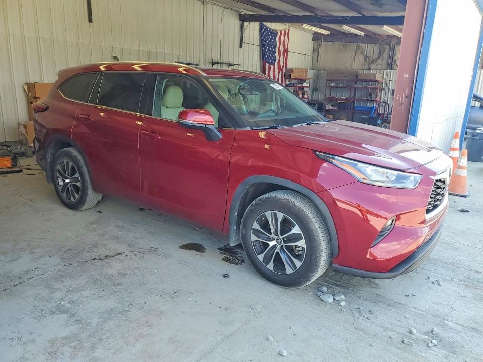 2020 TOYOTA HIGHLANDER XLE 4
