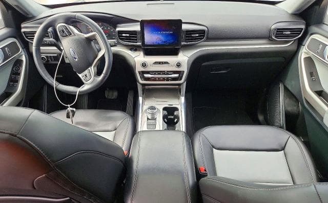 2023 FORD EXPLORER XLT 8