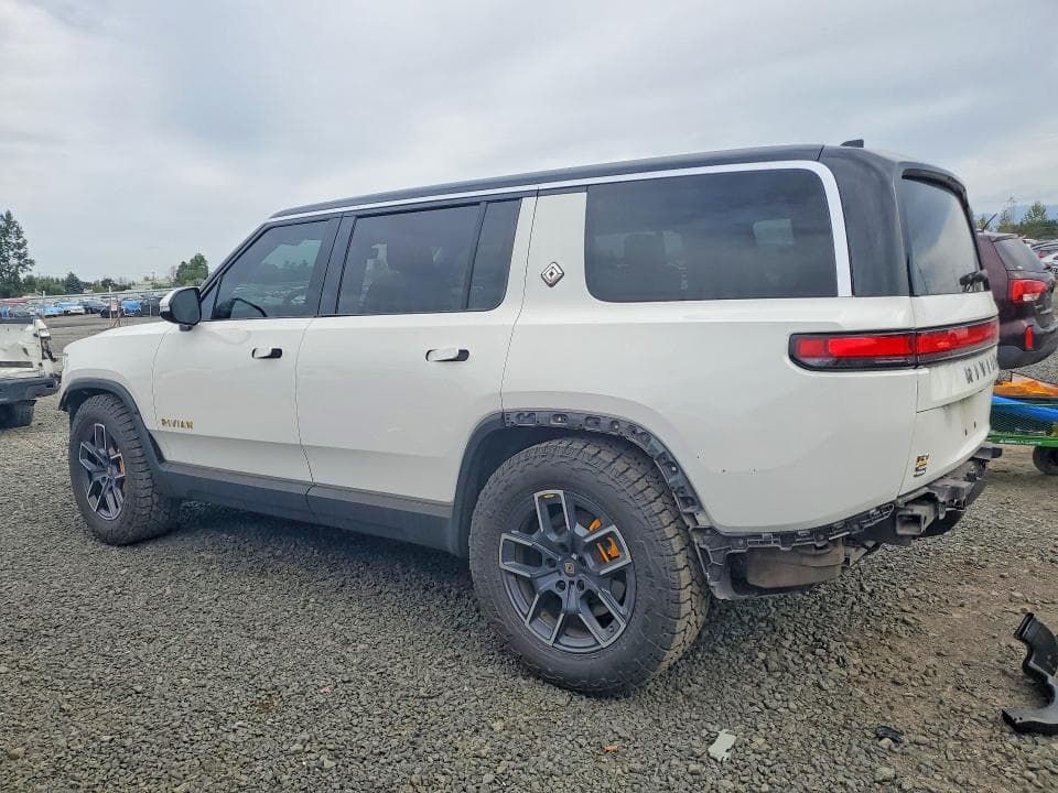 2023 RIVIAN R1S ADVENTURE 2