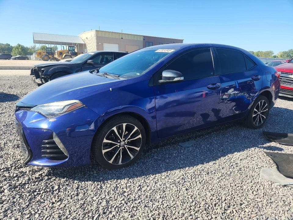 2017 TOYOTA COROLLA SE - 1