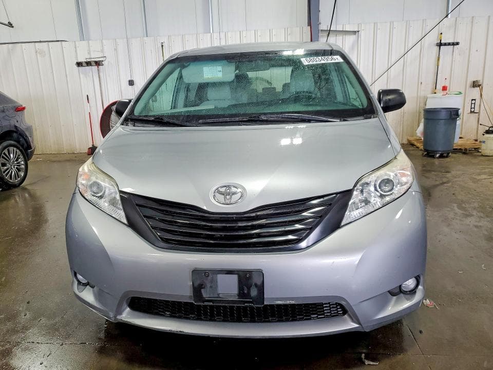 2017 TOYOTA SIENNA L 7-PASSENGER 5