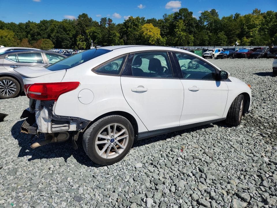 2017 FORD FOCUS SE 3