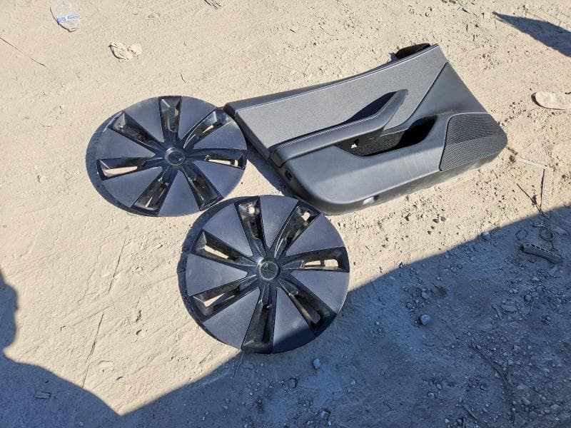 2025 TESLA MODEL 3 12