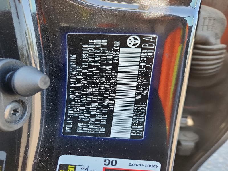 2019 TOYOTA COROLLA LE 12