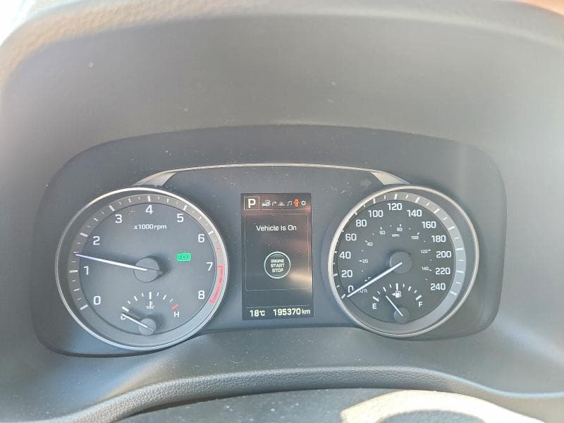 2017 HYUNDAI ELANTRA SE 9