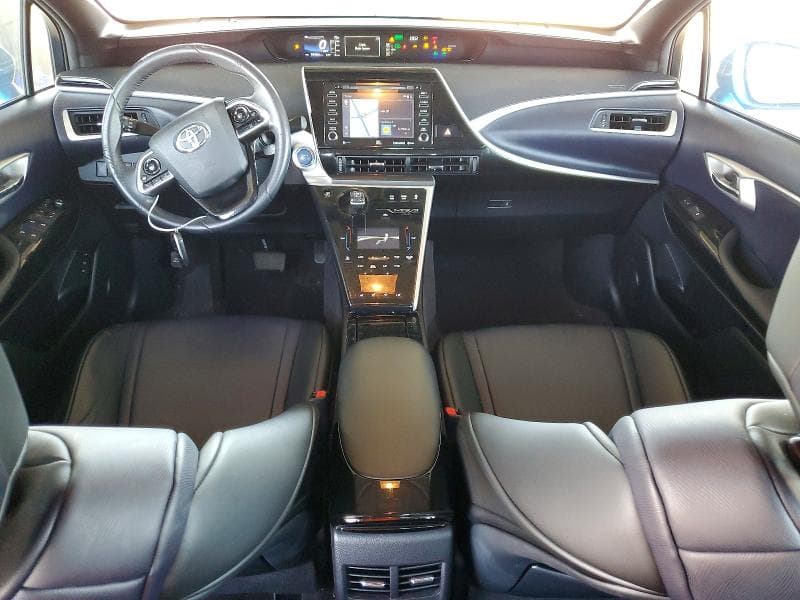 2018 TOYOTA MIRAI BASE 8
