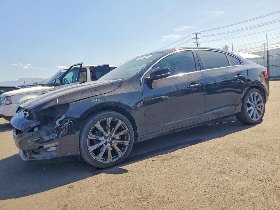 2018 VOLVO S60 PLATINUM - 1