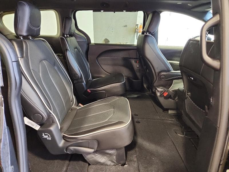 2026 CHRYSLER PACIFICA LIMITED 11