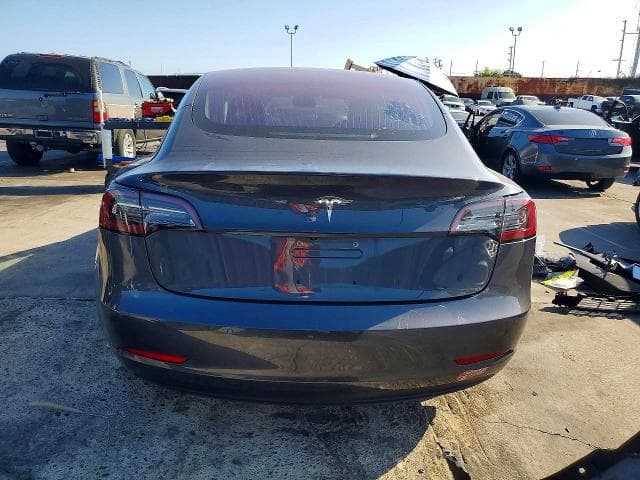 2018 TESLA MODEL 3 6