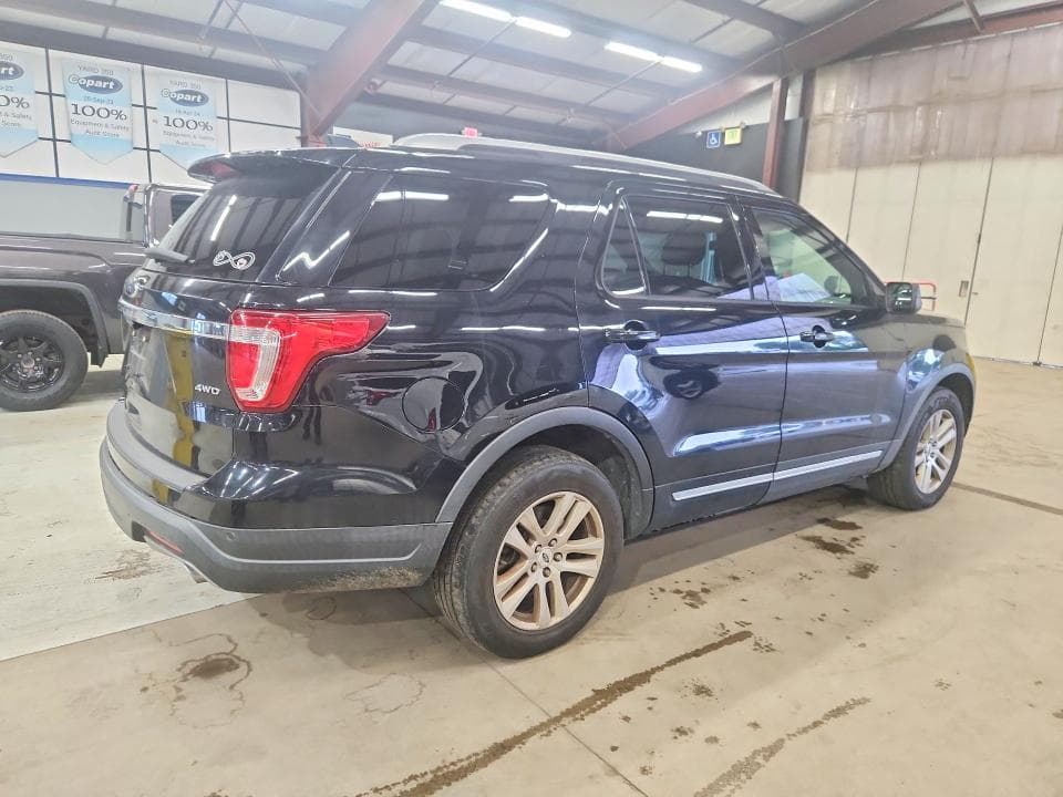 2018 FORD EXPLORER XLT 3