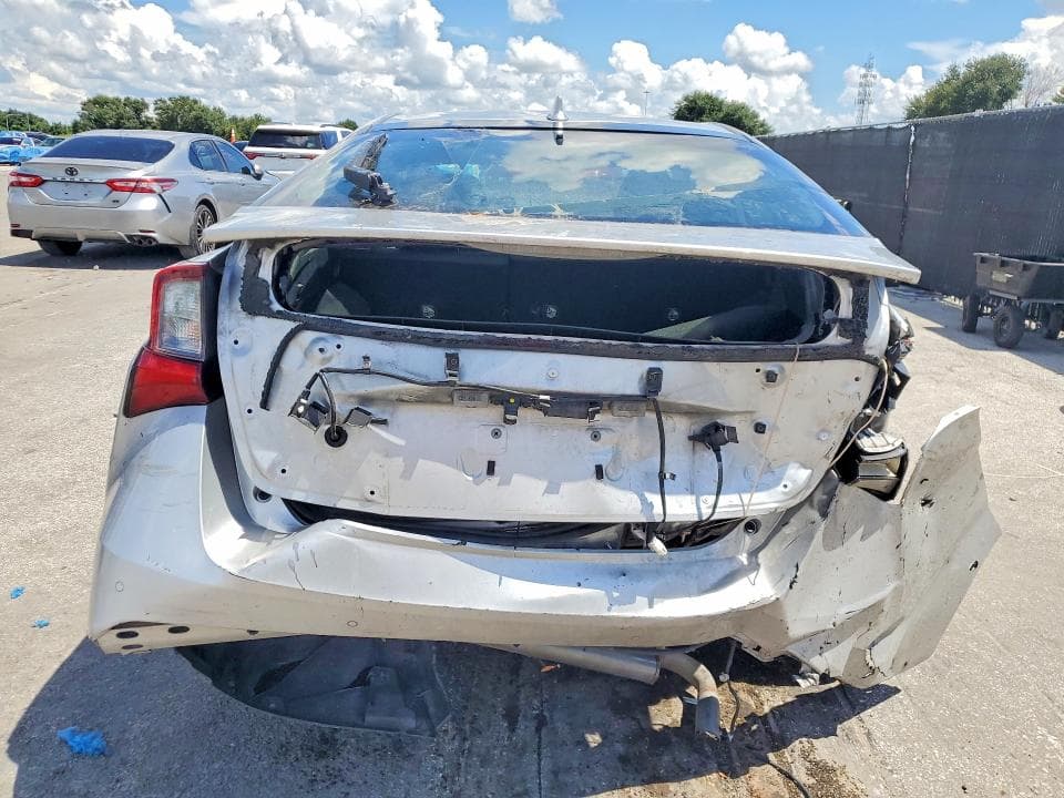 2019 TOYOTA PRIUS LE 6