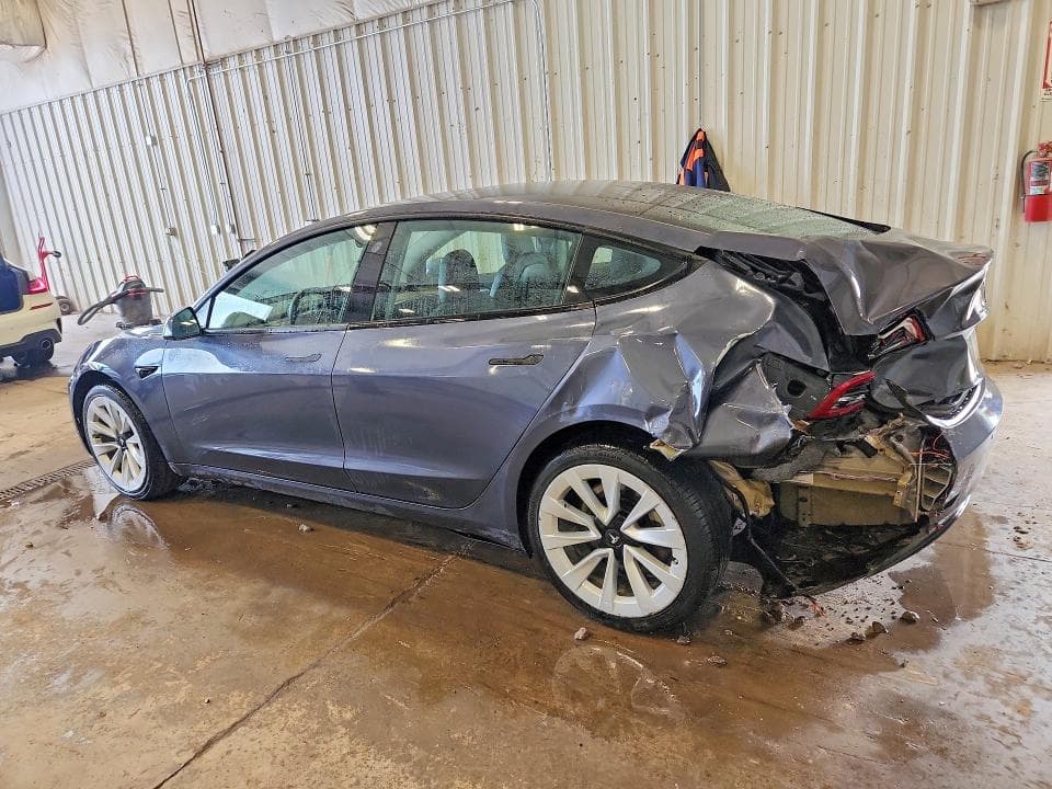 2022 TESLA MODEL 3 2
