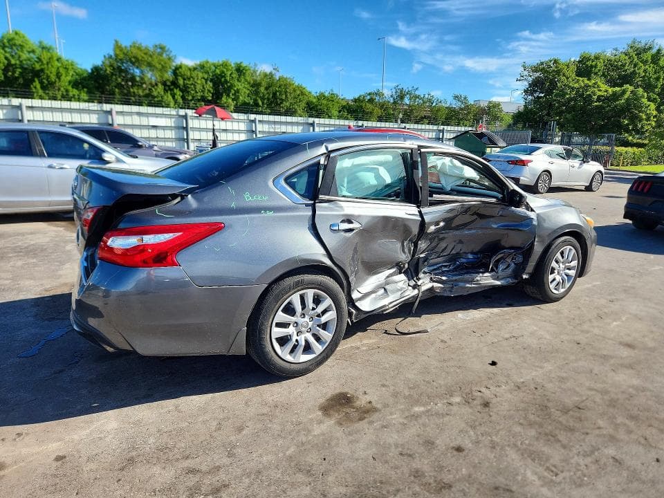 2017 NISSAN ALTIMA 3