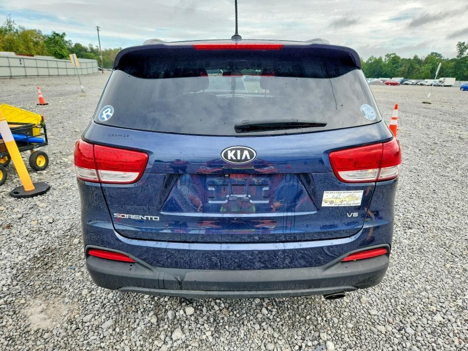 2017 KIA SORENTO LX V6 6