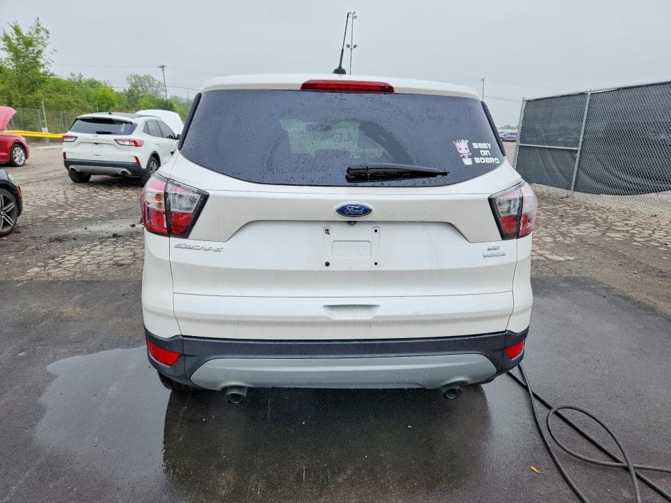 2017 FORD ESCAPE SE 6