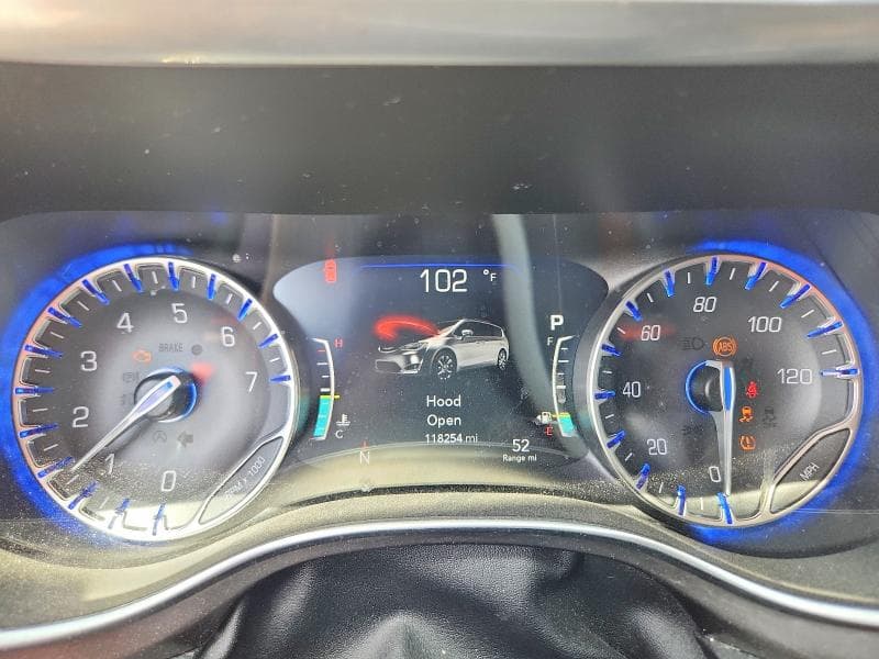 2017 CHRYSLER PACIFICA LIMITED 9