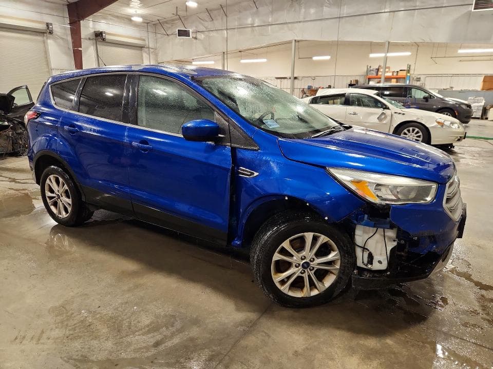 2017 FORD ESCAPE SE 4