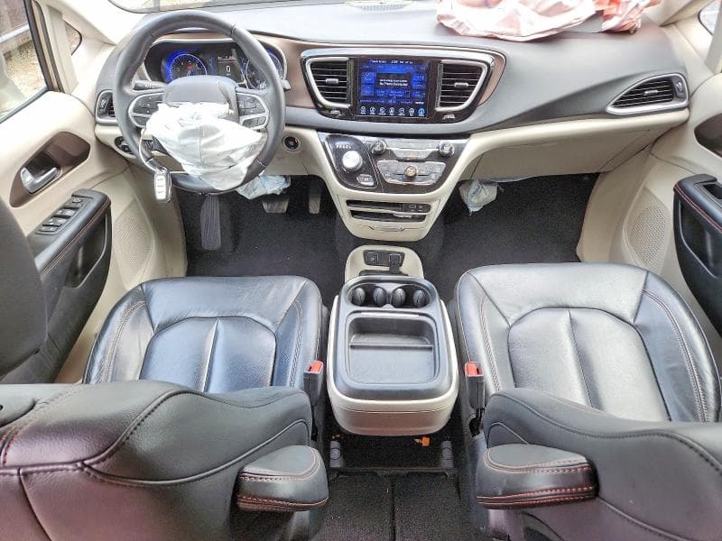 2017 CHRYSLER PACIFICA TOURING L 8